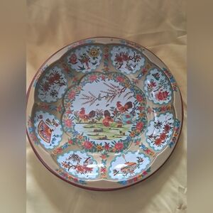 Decorative Rooster Motif Wall Plate in Cream and Red